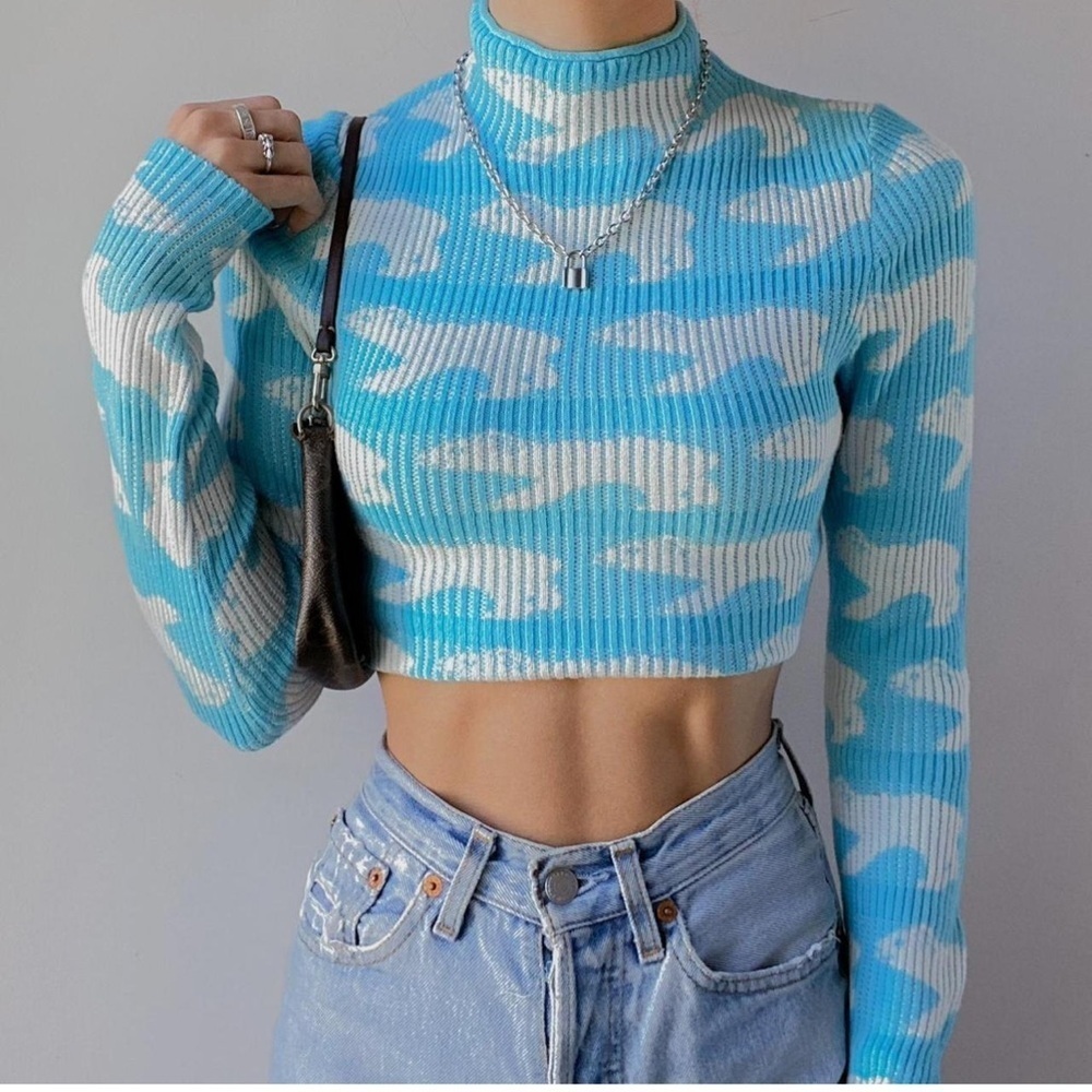 Urban Outfitters Polar Bear Graphic Knit Mock Neck crop sweater size S - Picture 9 of 12